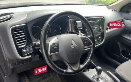 Mitsubishi Outlander III рестайлинг 3, 2014 год, 1 099 000 рублей, 2 фотография