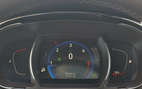 Renault Espace V рестайлинг, 2017 год, 1 770 000 рублей, 16 фотография