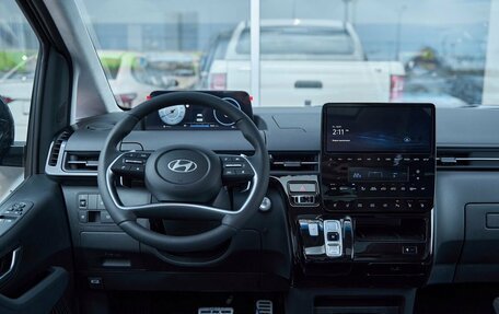 Hyundai Staria, 2025 год, 8 349 900 рублей, 12 фотография