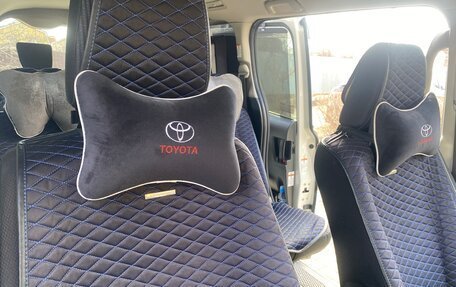 Toyota Noah III, 2015 год, 1 620 000 рублей, 7 фотография