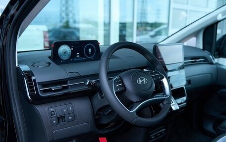 Hyundai Staria, 2025 год, 8 349 900 рублей, 11 фотография