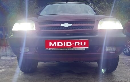 Chevrolet Niva I рестайлинг, 2004 год, 440 000 рублей, 3 фотография