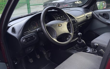 Chevrolet Niva I рестайлинг, 2004 год, 440 000 рублей, 17 фотография