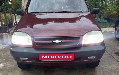 Chevrolet Niva I рестайлинг, 2004 год, 440 000 рублей, 2 фотография