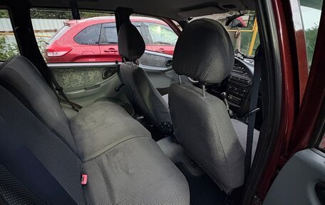 Chevrolet Niva I рестайлинг, 2004 год, 440 000 рублей, 22 фотография