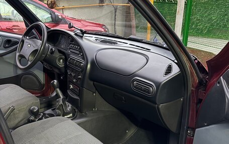 Chevrolet Niva I рестайлинг, 2004 год, 440 000 рублей, 25 фотография