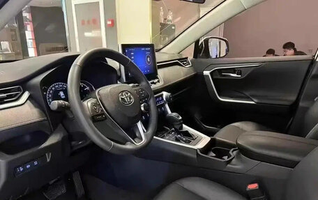 Toyota RAV4, 2022 год, 2 200 000 рублей, 8 фотография