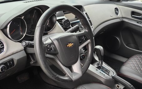 Chevrolet Cruze II, 2010 год, 600 000 рублей, 7 фотография
