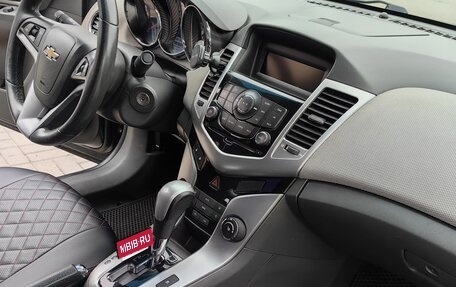 Chevrolet Cruze II, 2010 год, 600 000 рублей, 8 фотография