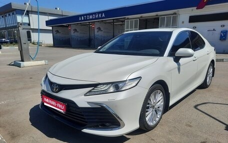 Toyota Camry, 2021 год, 3 490 000 рублей, 1 фотография