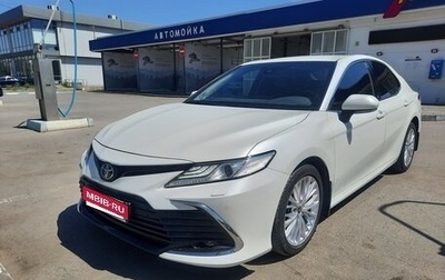 Toyota Camry, 2021 год, 3 490 000 рублей, 1 фотография