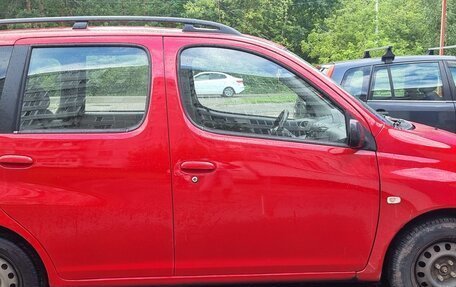 Toyota Yaris Verso, 2000 год, 350 000 рублей, 3 фотография