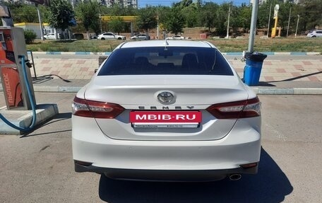 Toyota Camry, 2021 год, 3 490 000 рублей, 4 фотография