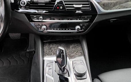 BMW 5 серия, 2019 год, 3 350 000 рублей, 16 фотография