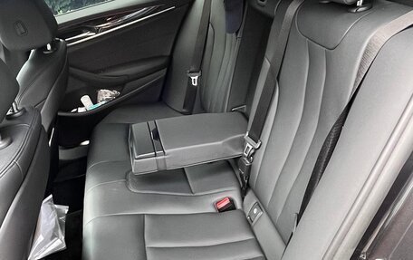 BMW 5 серия, 2019 год, 3 350 000 рублей, 18 фотография