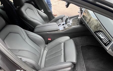 BMW 5 серия, 2019 год, 3 350 000 рублей, 23 фотография