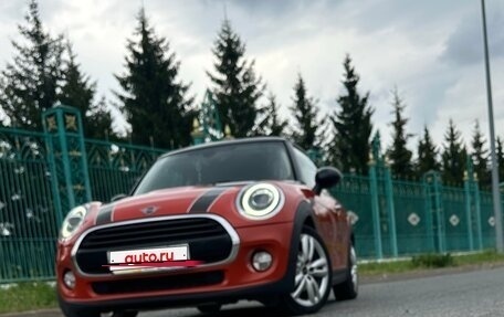 MINI Hatch, 2019 год, 1 990 000 рублей, 2 фотография