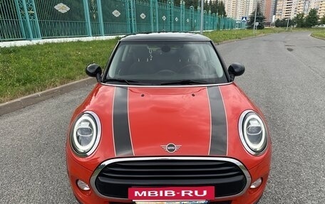 MINI Hatch, 2019 год, 1 990 000 рублей, 3 фотография