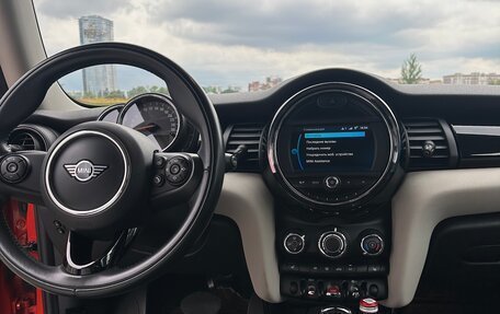 MINI Hatch, 2019 год, 1 990 000 рублей, 19 фотография