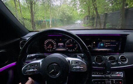 Mercedes-Benz E-Класс, 2020 год, 3 300 000 рублей, 13 фотография