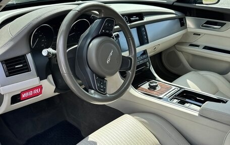 Jaguar XF II, 2016 год, 2 450 000 рублей, 14 фотография