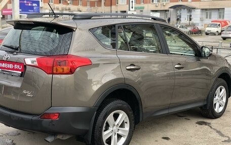 Toyota RAV4, 2013 год, 2 420 000 рублей, 4 фотография