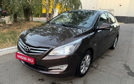 Hyundai Solaris II рестайлинг, 2016 год, 860 000 рублей, 2 фотография
