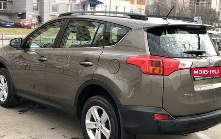 Toyota RAV4, 2013 год, 2 420 000 рублей, 6 фотография