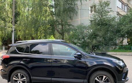 Toyota RAV4, 2017 год, 2 070 000 рублей, 4 фотография