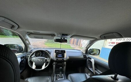 Toyota Land Cruiser Prado 150 рестайлинг 2, 2011 год, 1 820 000 рублей, 5 фотография