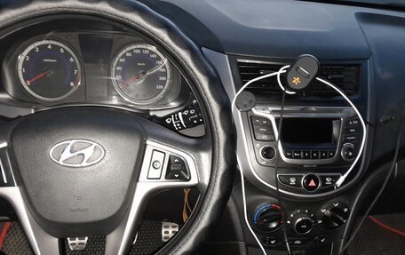 Hyundai Solaris II рестайлинг, 2016 год, 720 000 рублей, 3 фотография
