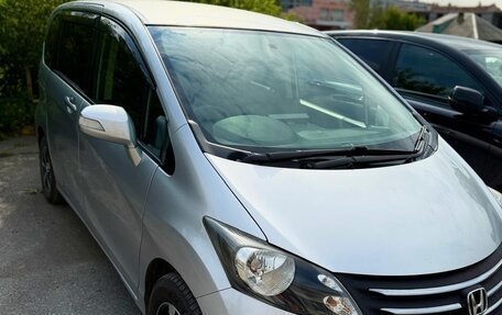 Honda Freed I, 2009 год, 890 000 рублей, 3 фотография