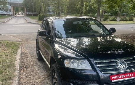 Volkswagen Touareg III, 2005 год, 600 000 рублей, 2 фотография