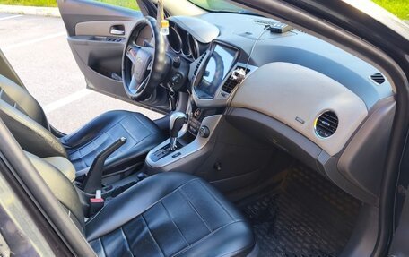 Chevrolet Cruze II, 2010 год, 795 000 рублей, 7 фотография