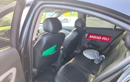 Chevrolet Cruze II, 2010 год, 795 000 рублей, 13 фотография