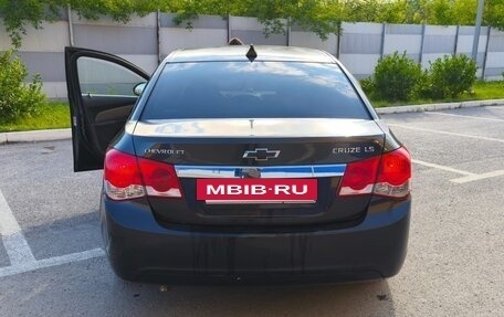 Chevrolet Cruze II, 2010 год, 795 000 рублей, 5 фотография