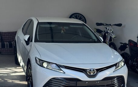 Toyota Camry, 2020 год, 3 000 000 рублей, 5 фотография