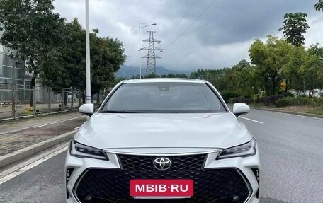 Toyota Avalon, 2022 год, 2 920 000 рублей, 2 фотография