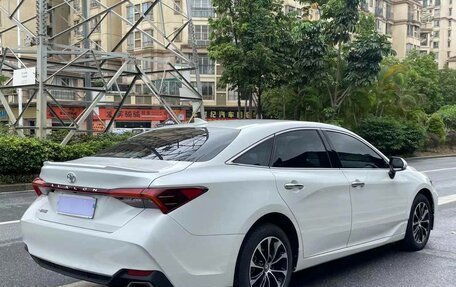 Toyota Avalon, 2022 год, 2 920 000 рублей, 4 фотография