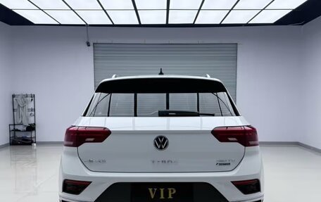 Volkswagen T-Roc I, 2022 год, 2 369 000 рублей, 6 фотография