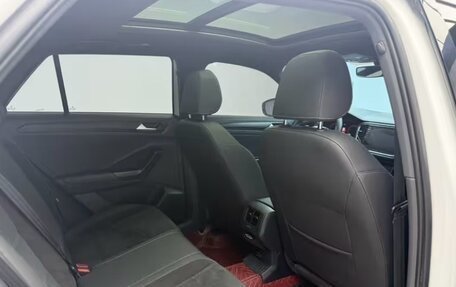 Volkswagen T-Roc I, 2022 год, 2 369 000 рублей, 12 фотография