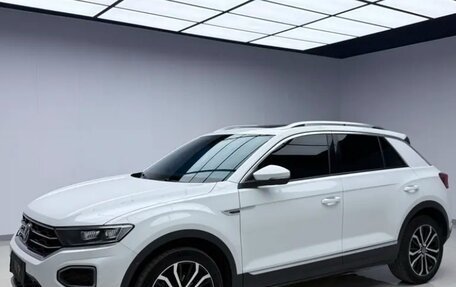 Volkswagen T-Roc I, 2022 год, 2 369 000 рублей, 4 фотография