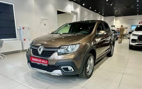 Renault Logan II, 2018 год, 1 085 000 рублей, 1 фотография