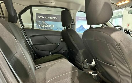 Renault Logan II, 2018 год, 1 085 000 рублей, 13 фотография