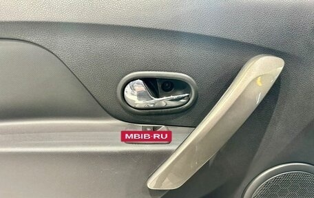 Renault Logan II, 2018 год, 1 085 000 рублей, 11 фотография