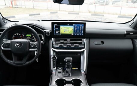 Toyota Land Cruiser, 2024 год, 14 700 000 рублей, 21 фотография