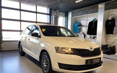 Skoda Rapid I, 2014 год, 880 000 рублей, 2 фотография