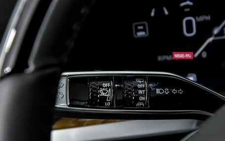Cadillac Escalade V, 2025 год, 18 990 000 рублей, 9 фотография