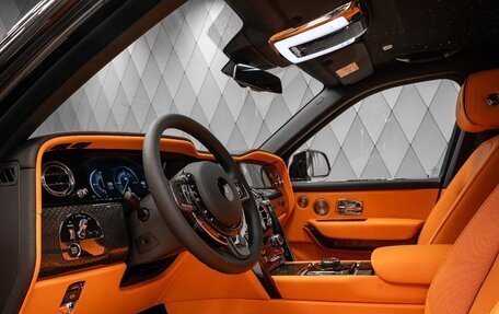 Rolls-Royce Cullinan, 2025 год, 74 400 000 рублей, 10 фотография