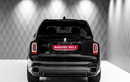 Rolls-Royce Cullinan, 2025 год, 74 400 000 рублей, 6 фотография